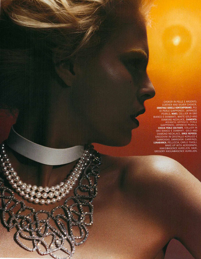 03-04-2004-018-VogueGioiello-Jewelry-MixedUp-Diamond-Necklace-Blonde-Choker