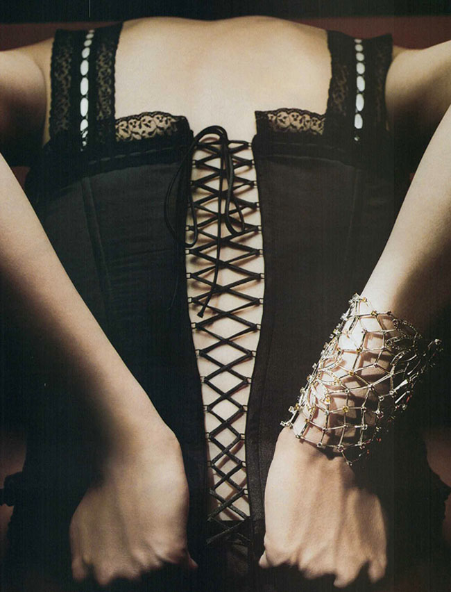 11-2003-004-VogueGioiello-Jewelry-Diamond-Cuff-Corset-Back-Bustier