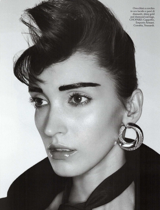11-2006-014-VogueGioiello-Jewelry-BlackAndWhite-Eye-Brows-Earring