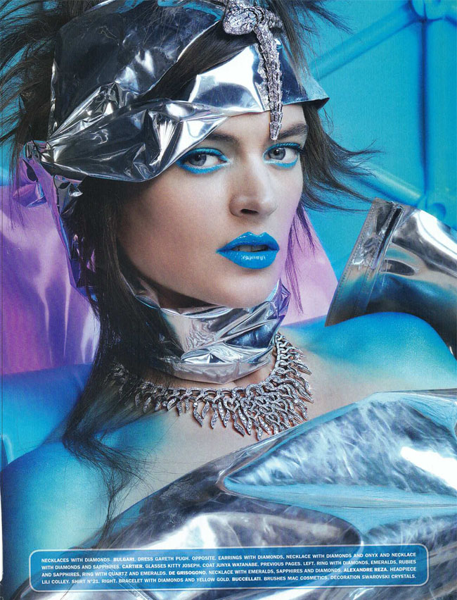 12-2014-004-VogueGioiello-Woman-Silver-Headpiece-Necklace-BlueLips